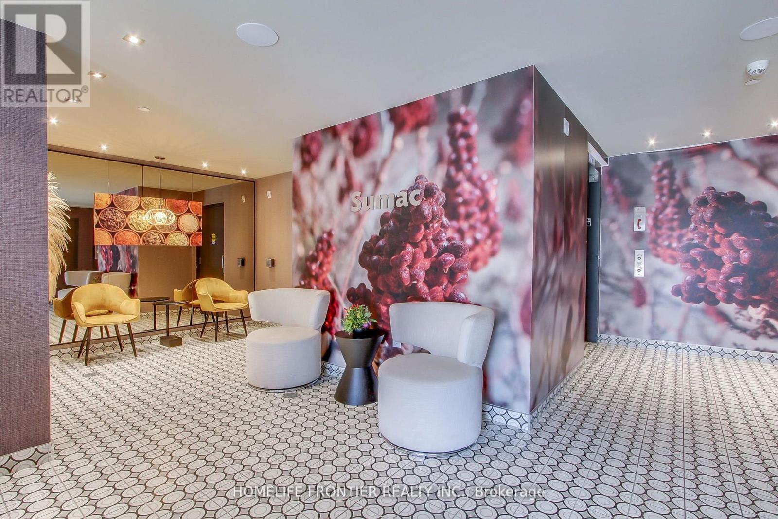 318 - 4 Spice Way, Barrie (Innis-Shore), Ontario  L9J 0M2 - Photo 3 - S12762874