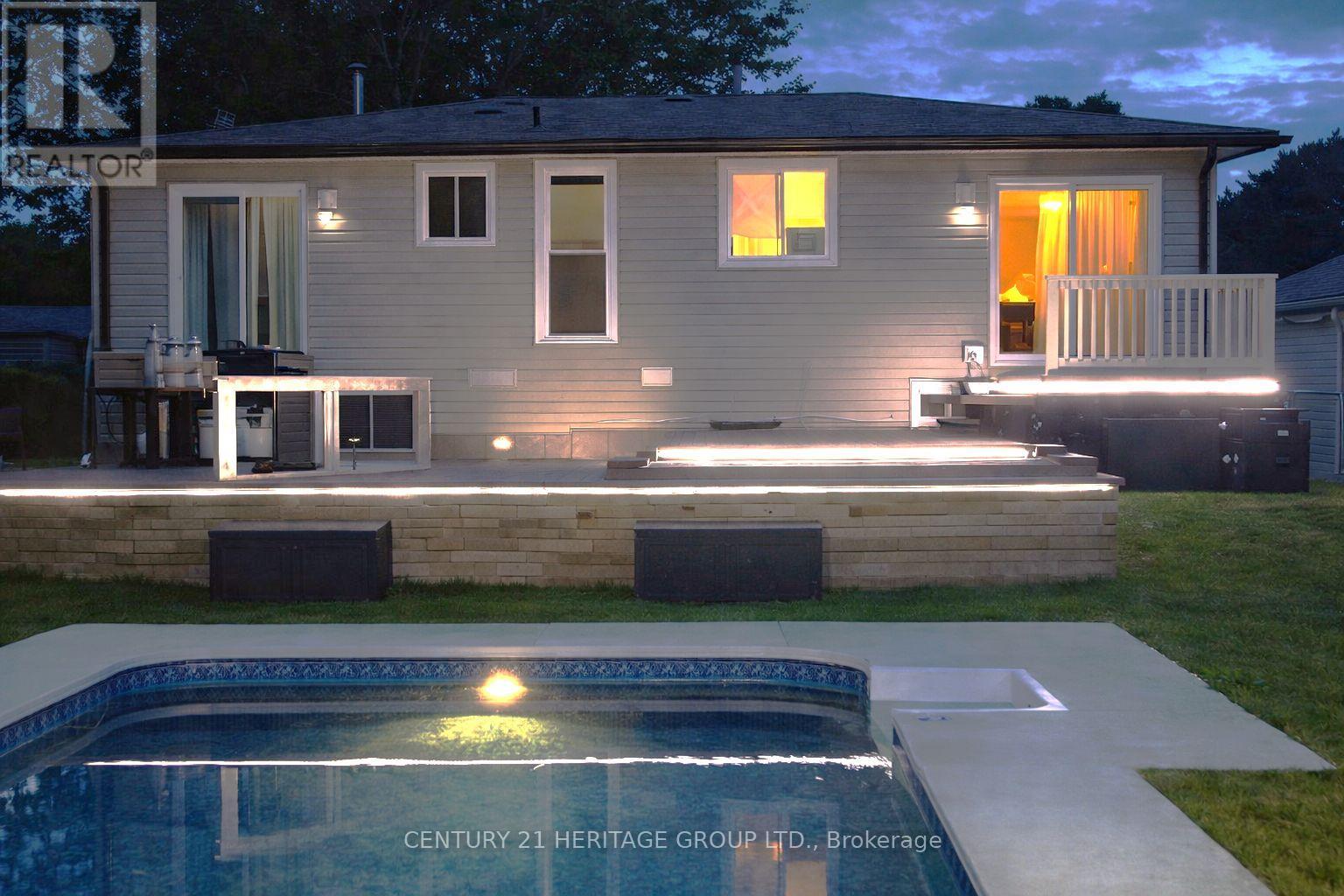 105 Maple Leaf Avenue, Orillia, Ontario  L3V 6Z1 - Photo 3 - S12762880