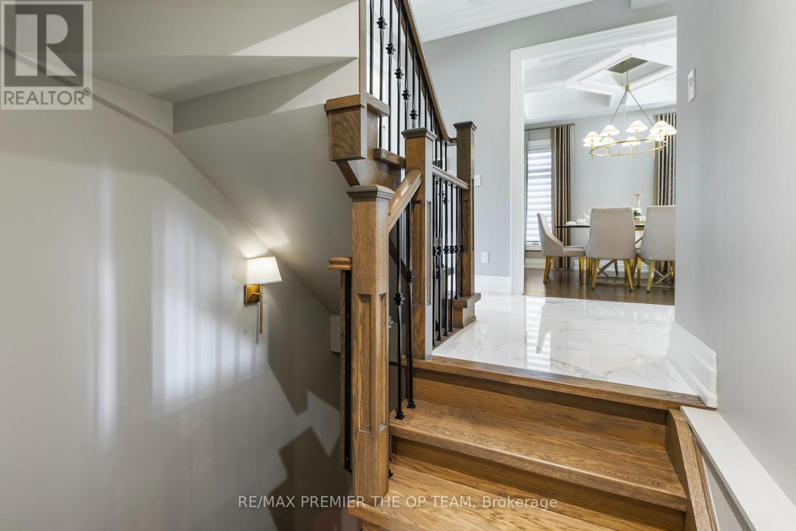 5 Storey Crescent, Toronto, Ontario  M9B 3C7 - Photo 25 - W12762766