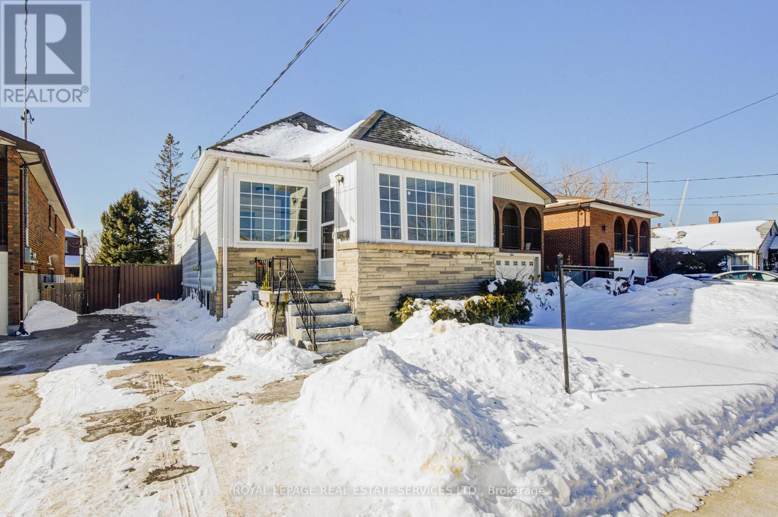 1054 EAST AVENUE, Mississauga, Ontario