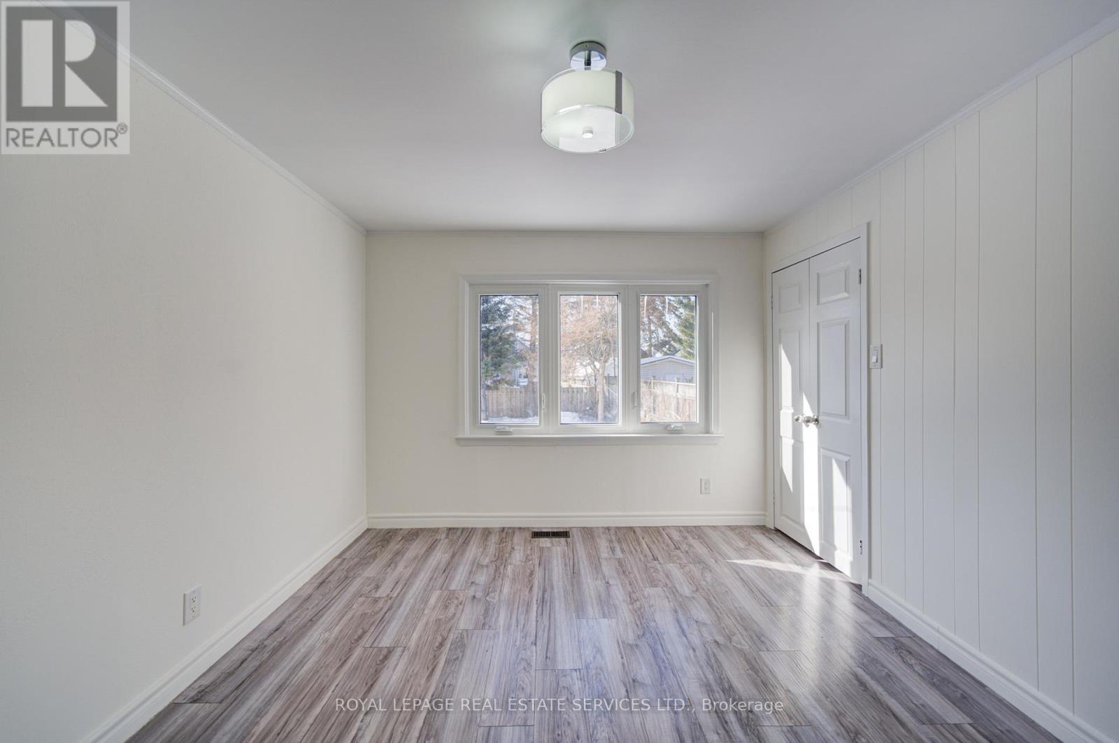 1054 East Avenue, Mississauga, Ontario  L5E 1W9 - Photo 16 - W12762854