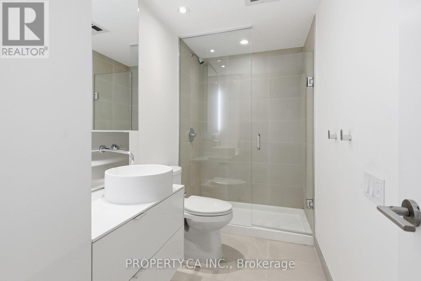 707 - 383 Sorauren Avenue, Toronto, Ontario  M6R 0A4 - Photo 17 - W12762884