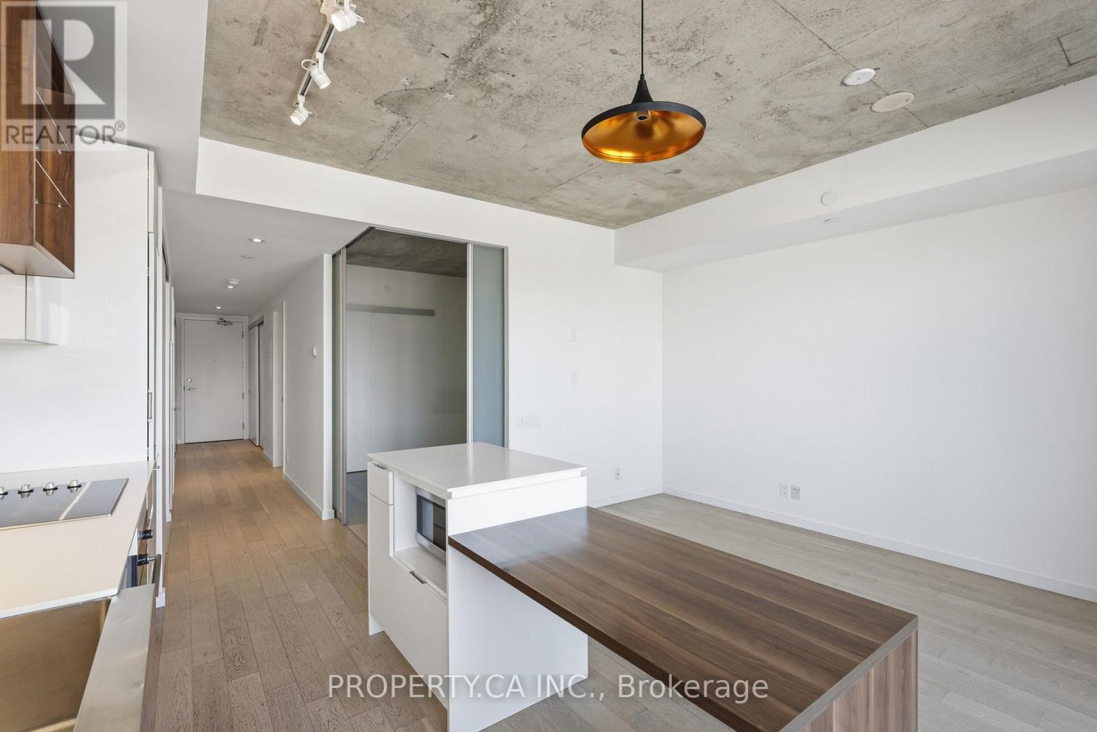 707 - 383 Sorauren Avenue, Toronto, Ontario  M6R 0A4 - Photo 9 - W12762884