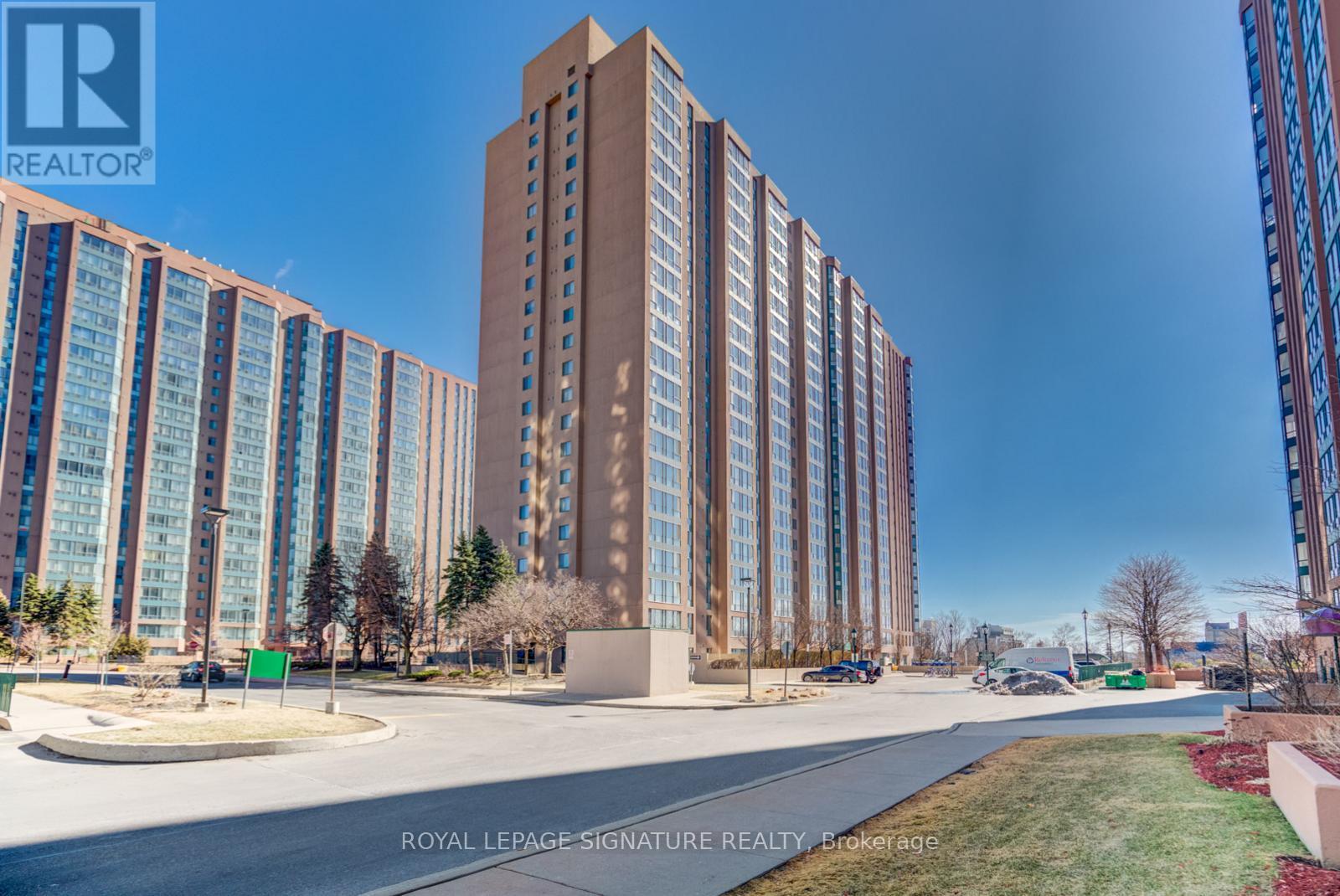 1516 - 145 HILLCREST AVENUE, Mississauga, Ontario