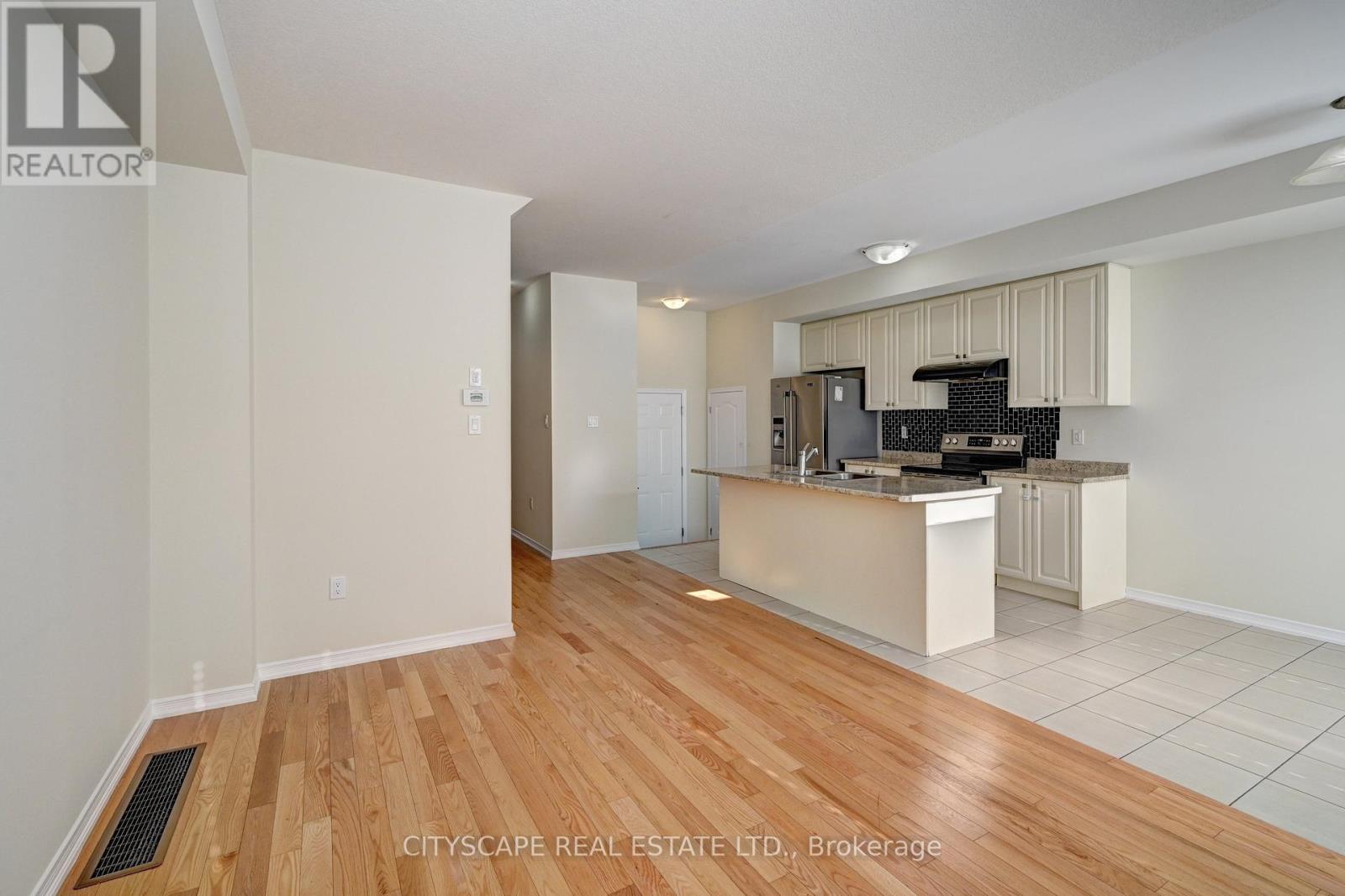 15 Amos Avenue, Brantford, Ontario  N3T 5L5 - Photo 12 - X12762730