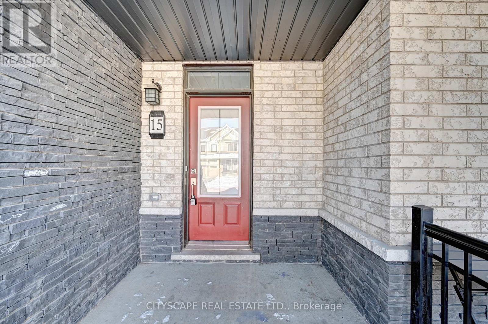 15 Amos Avenue, Brantford, Ontario  N3T 5L5 - Photo 3 - X12762730