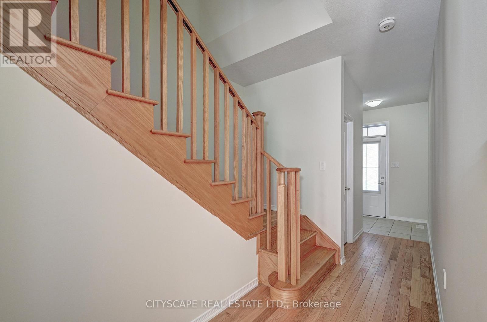 15 Amos Avenue, Brantford, Ontario  N3T 5L5 - Photo 4 - X12762730