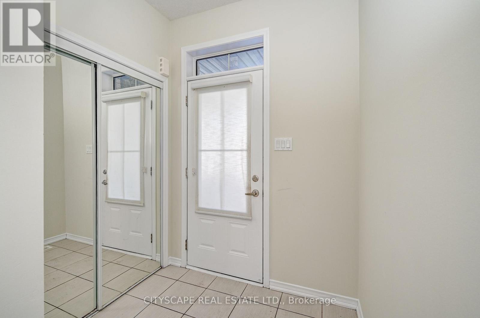 15 Amos Avenue, Brantford, Ontario  N3T 5L5 - Photo 5 - X12762730