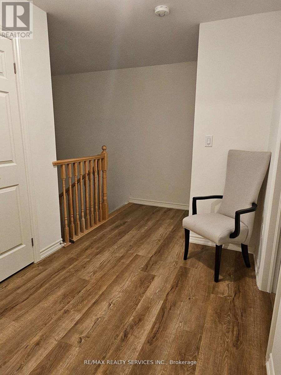 1226 Plato Drive, Fort Erie, Ontario  L2A 0C7 - Photo 11 - X12762762