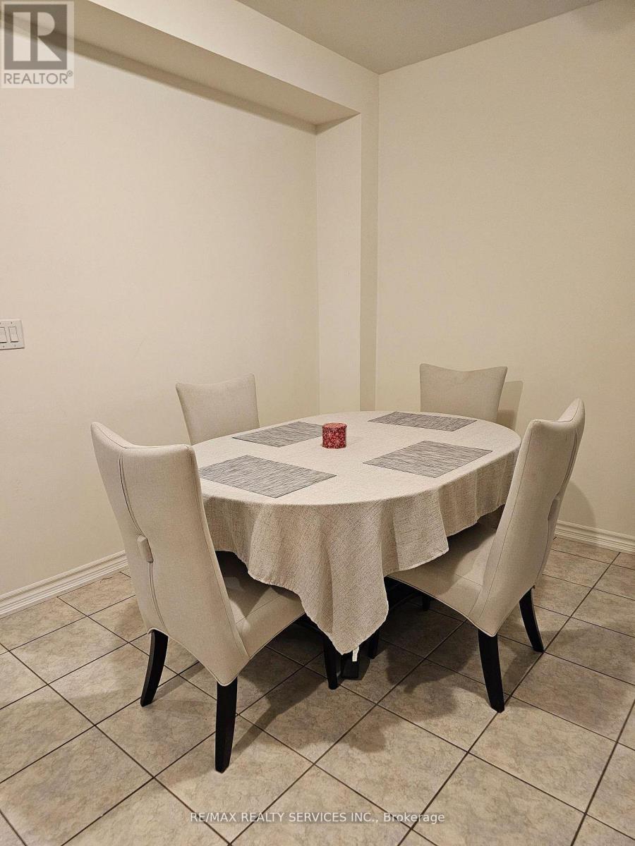 1226 Plato Drive, Fort Erie, Ontario  L2A 0C7 - Photo 7 - X12762762