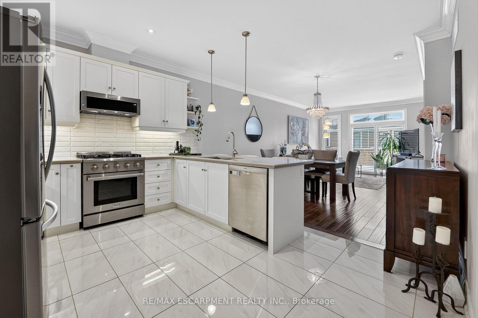 13 Dandurand Court, Grimsby, Ontario  L3M 0H7 - Photo 4 - X12762772