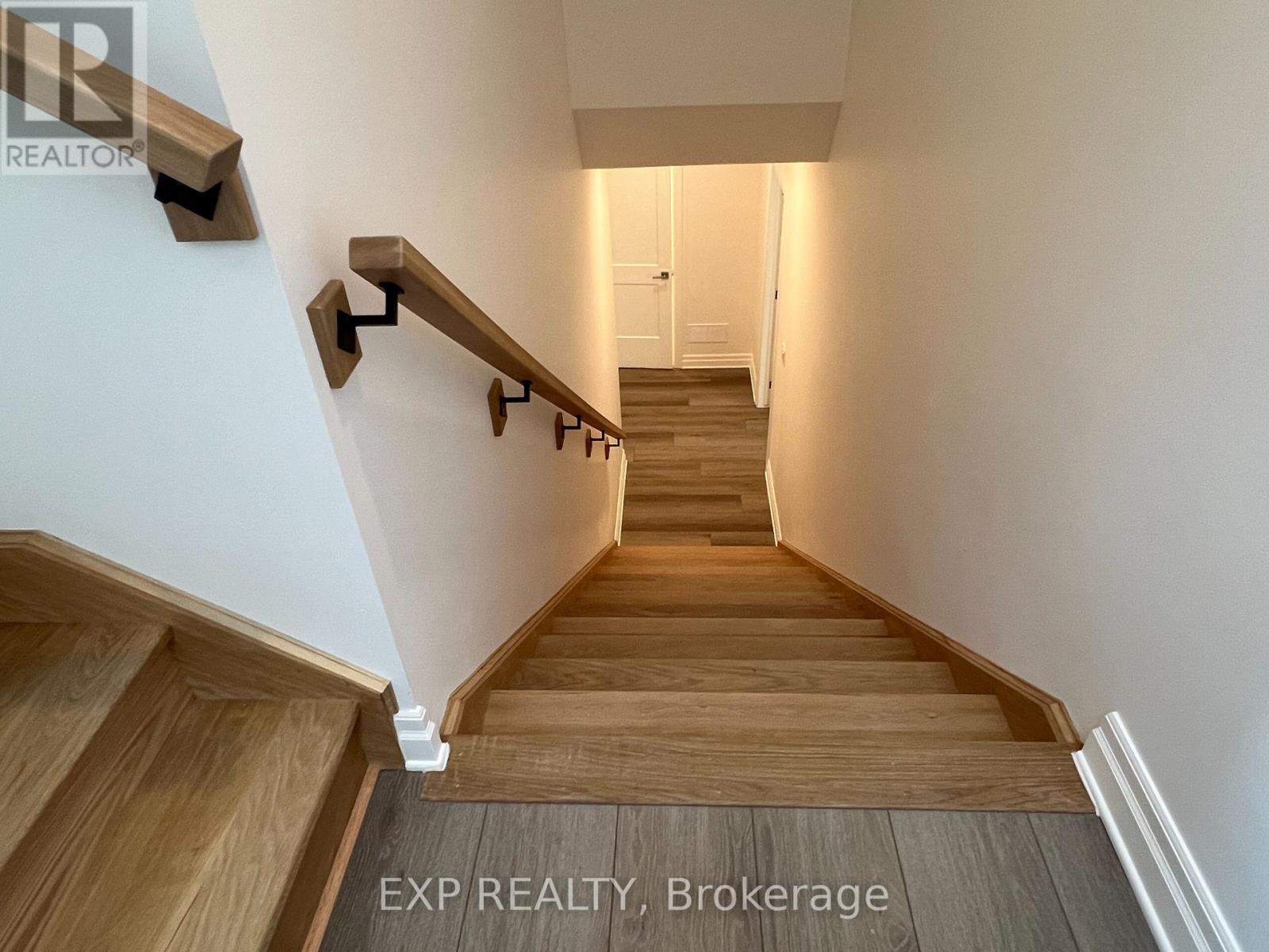 Upper - 7532 Splendour Drive, Niagara Falls, Ontario  L2H 3V9 - Photo 4 - X12762784