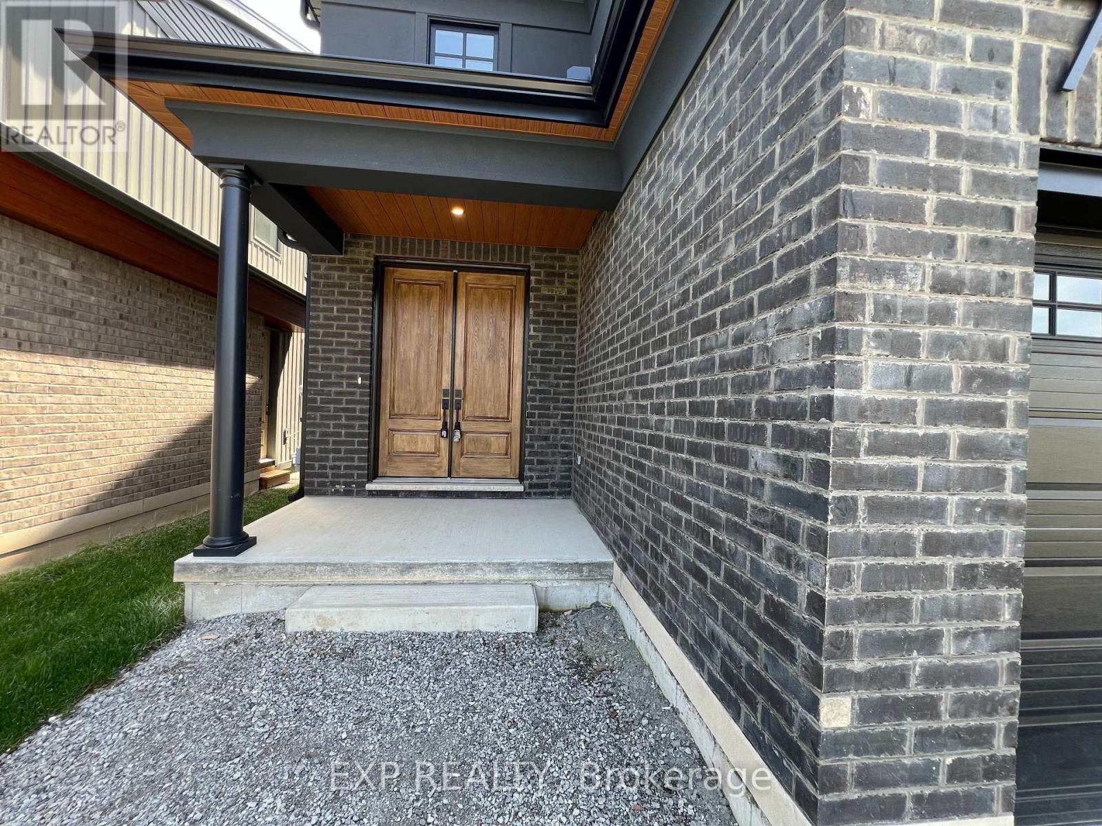 Main - 7532 Splendour Drive, Niagara Falls, Ontario  L2H 3V9 - Photo 2 - X12762788