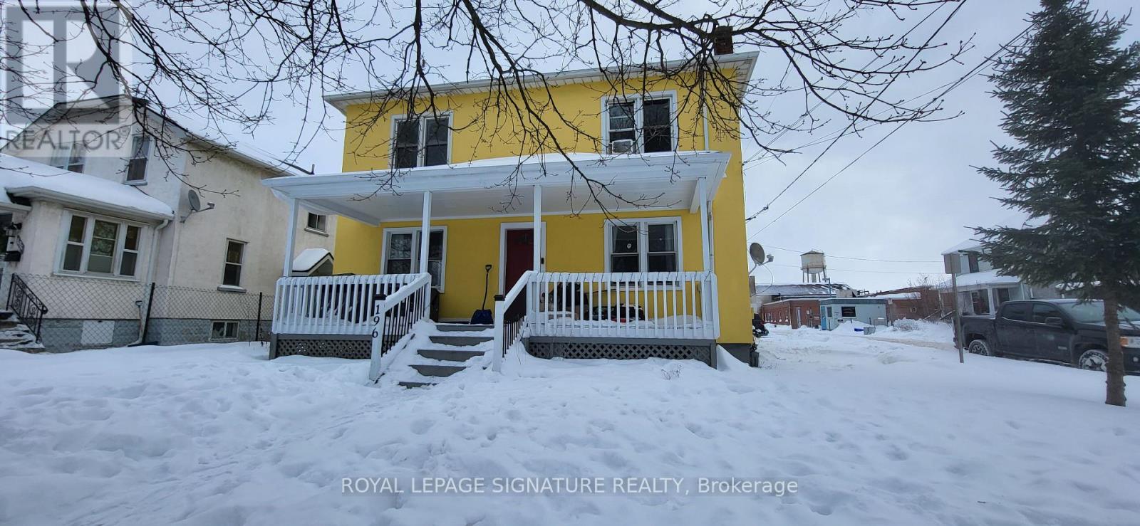 196 Ross Street, Welland, Ontario  L3B 2N3 - Photo 2 - X12762858