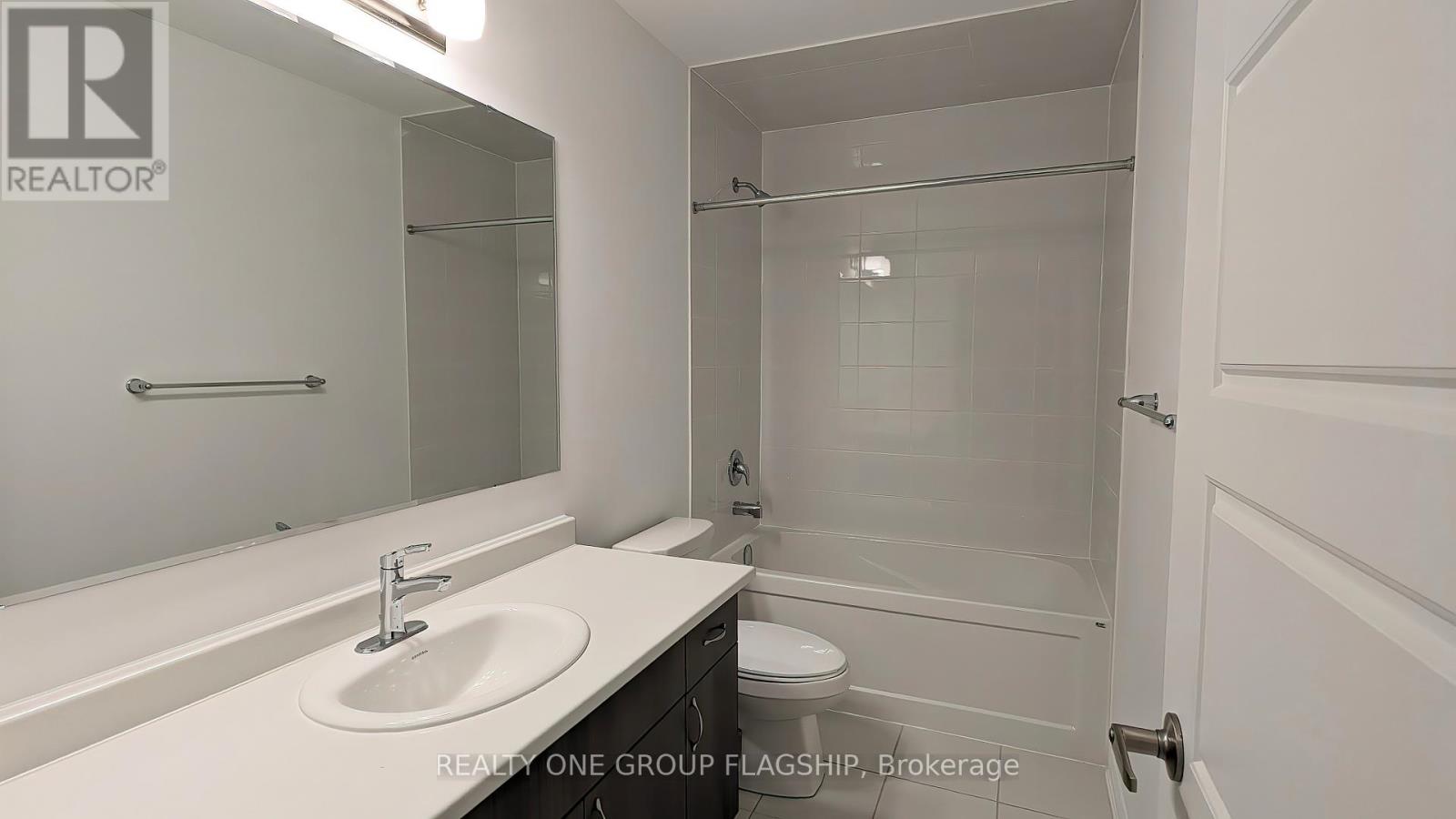 19 Histand Trail, Kitchener, Ontario  N2R 0S2 - Photo 17 - X12762910