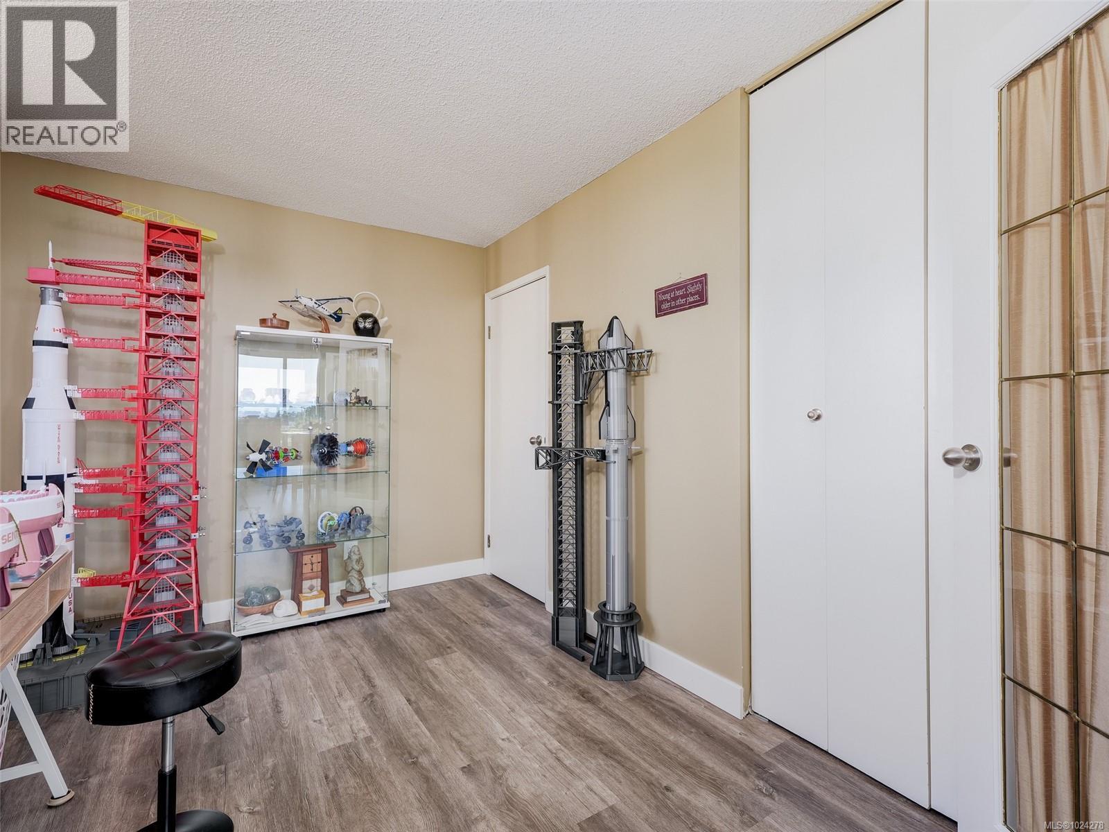 905 325 Maitland St, Victoria, British Columbia  V9A 7E9 - Photo 17 - 1024278