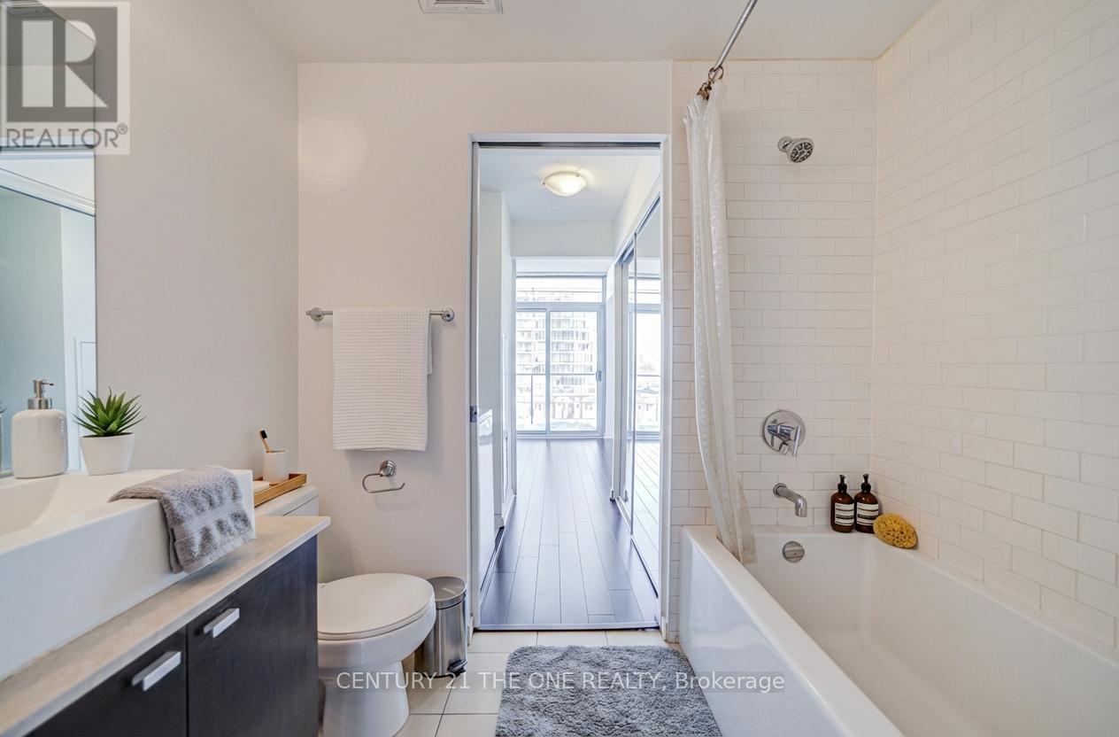 617 - 103 The Queens Way, Toronto, Ontario  M6S 5B3 - Photo 18 - W12750914