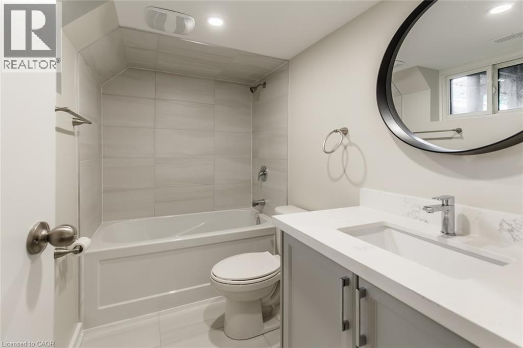 129 East 22nd Street Unit# 2, Hamilton, Ontario  L8V 2V5 - Photo 5 - 40792414