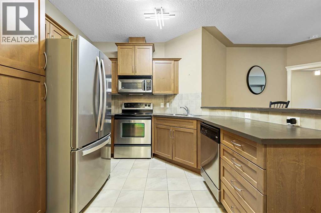 313, 20 Discovery Ridge Close Sw, Calgary, Alberta  T3H 5X4 - Photo 6 - A2273000