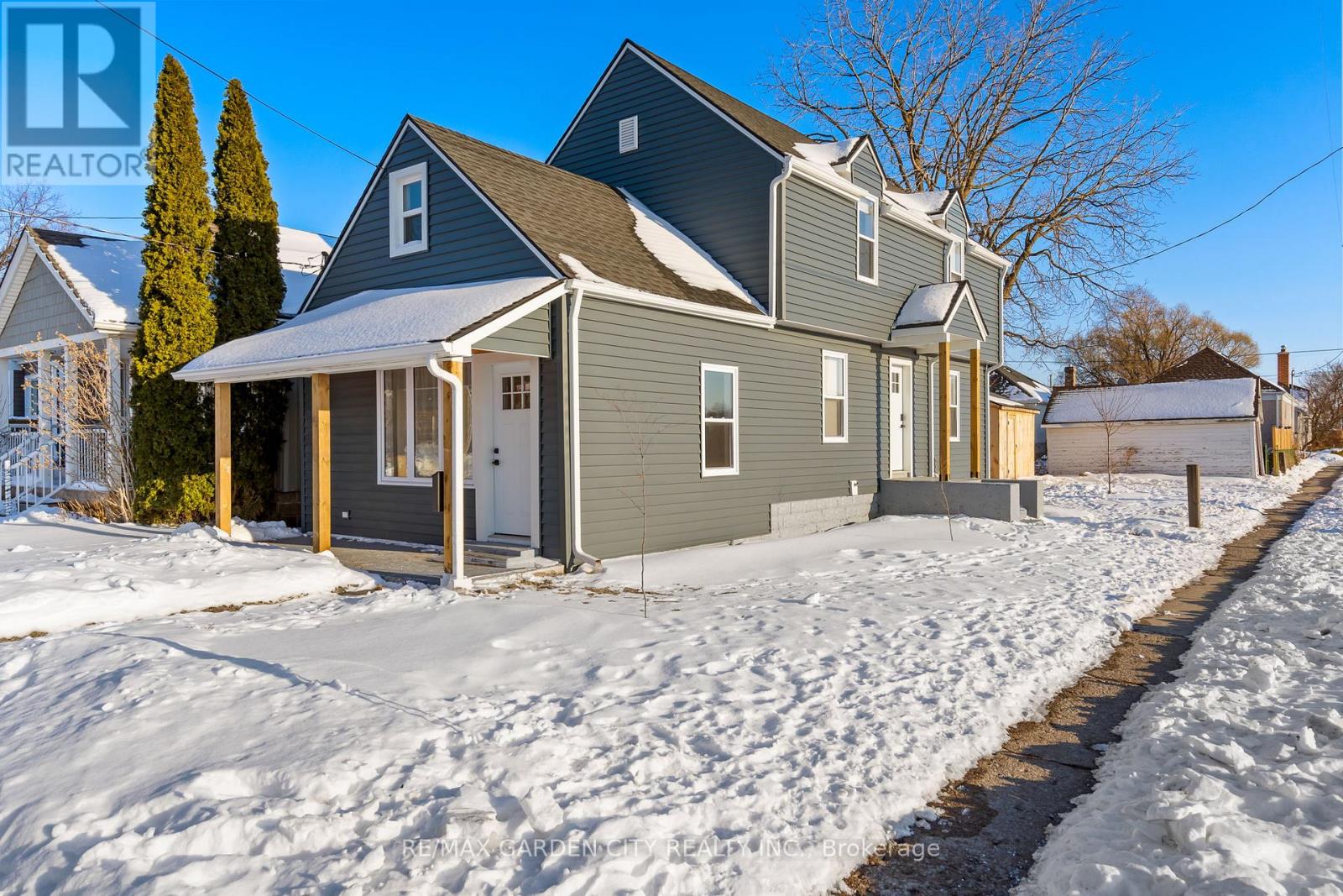 64 Vale Avenue, St. Catharines, Ontario  L2R 1T6 - Photo 2 - X12758870