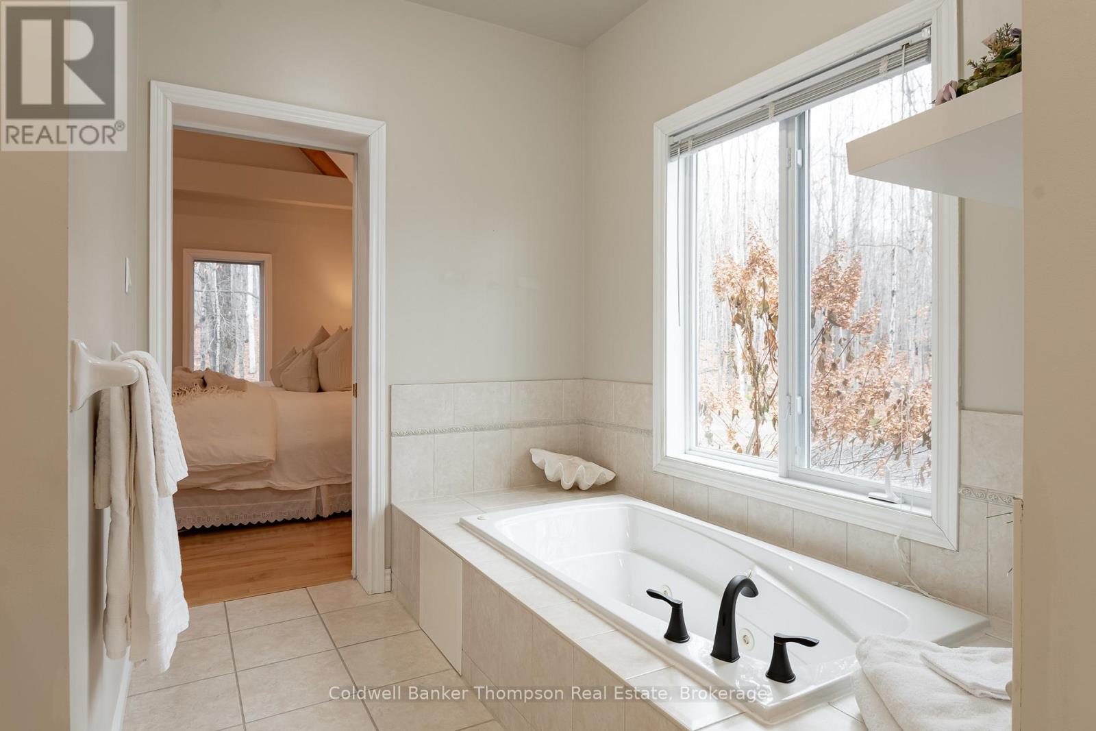 1259 Golf Course Road, Lake Of Bays, Ontario  P1H 2J6 - Photo 19 - X12763022