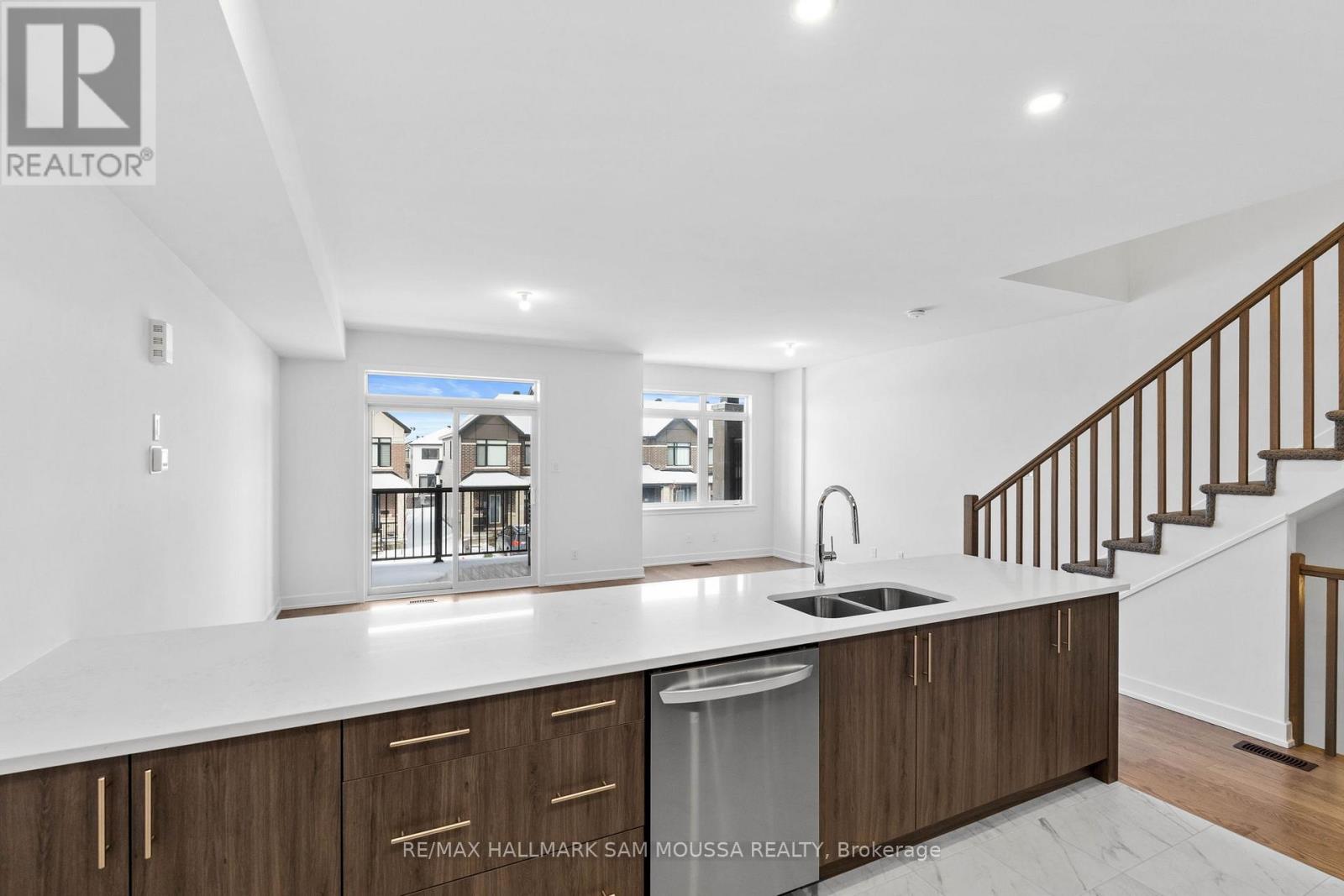 145 Lemon Leaf Lane, Ottawa, Ontario  K1T 0X5 - Photo 12 - X12762966