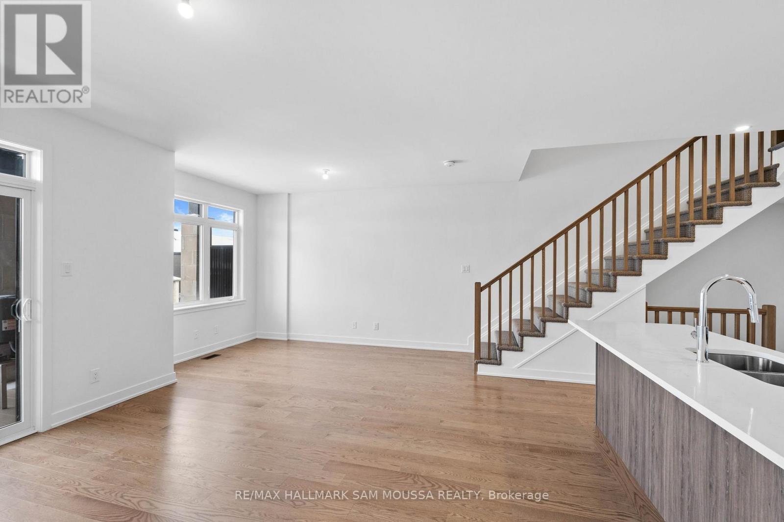 145 Lemon Leaf Lane, Ottawa, Ontario  K1T 0X5 - Photo 16 - X12762966