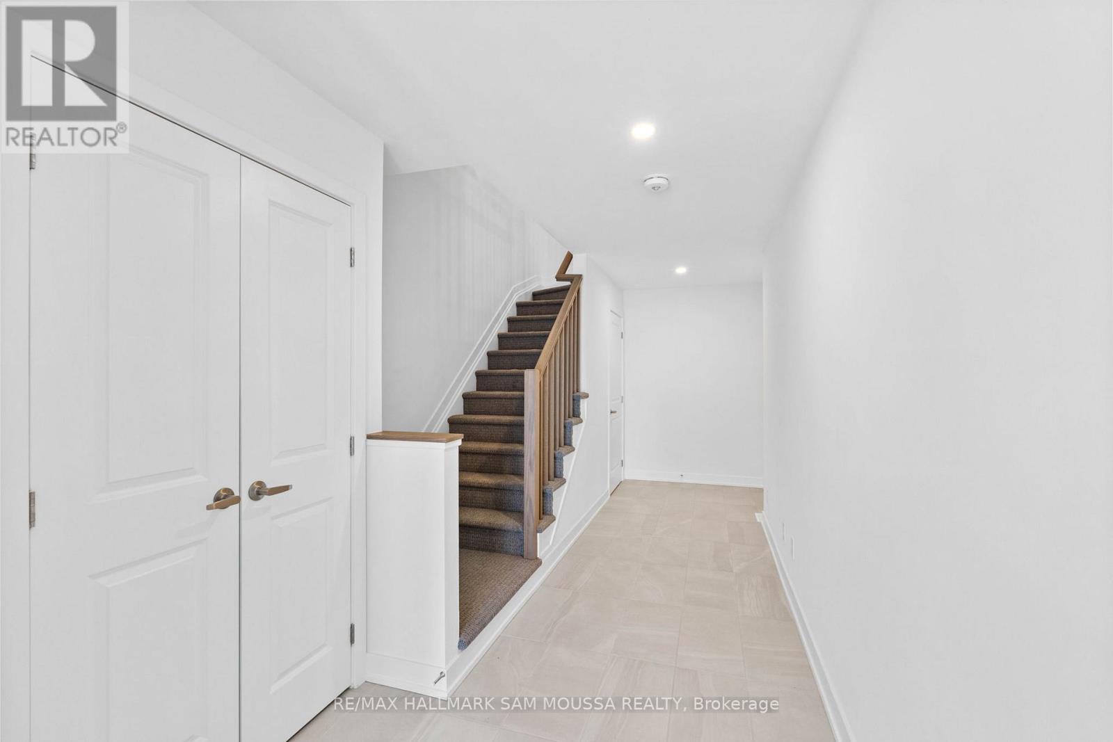 145 Lemon Leaf Lane, Ottawa, Ontario  K1T 0X5 - Photo 5 - X12762966