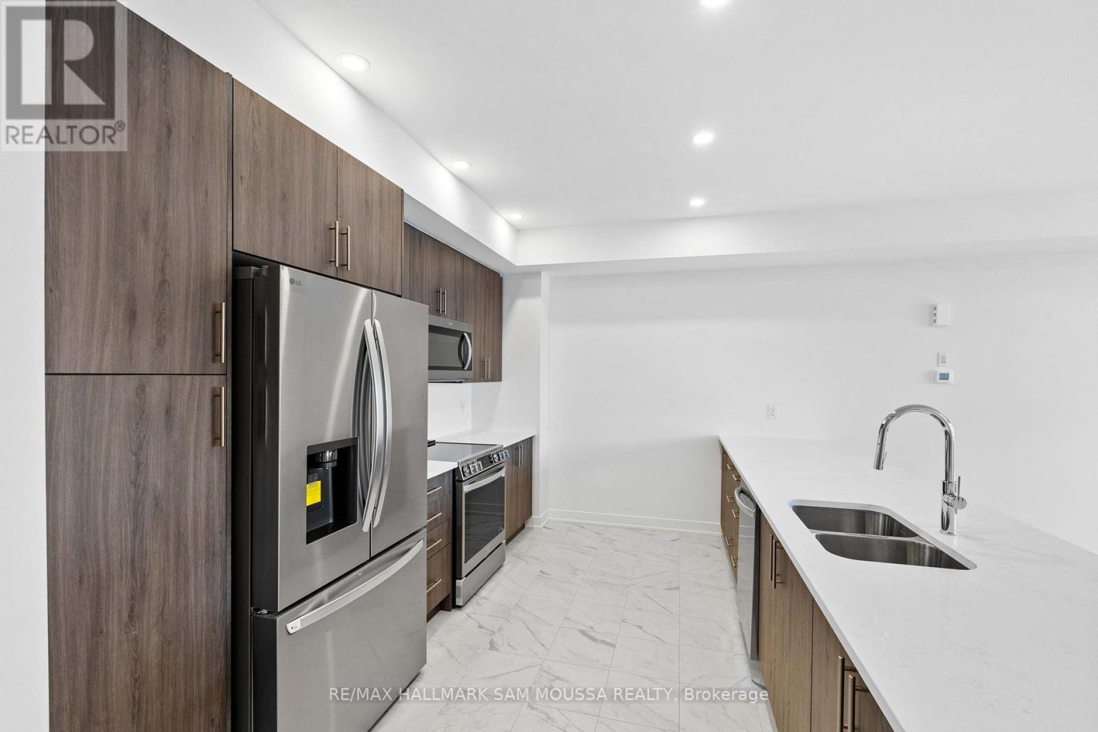 145 Lemon Leaf Lane, Ottawa, Ontario  K1T 0X5 - Photo 9 - X12762966