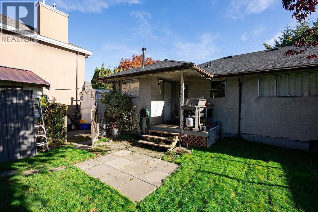 7711 Eperson Road, Richmond, British Columbia V7C 2K5 - Photo 11 - R3087034