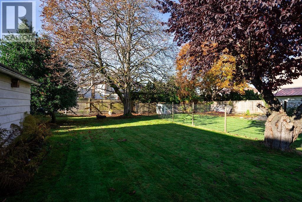 7711 Eperson Road, Richmond, British Columbia V7C 2K5 - Photo 12 - R3087034