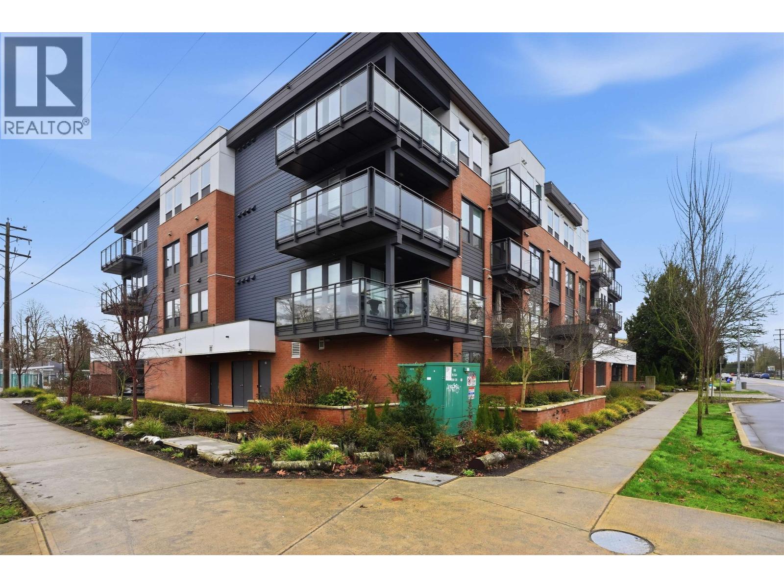 301 4686 51 Street, Delta, British Columbia  V4K 0E5 - Photo 1 - R3087006