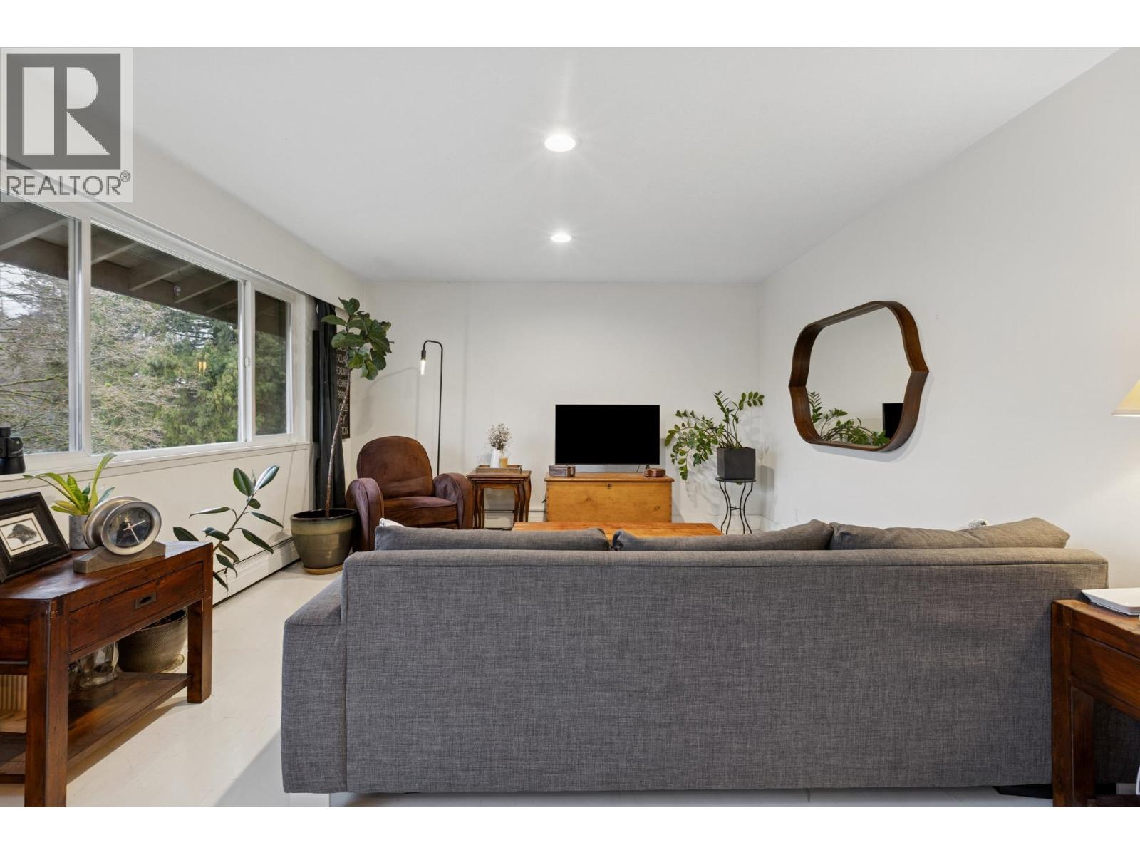 402 555 W 28th Street, North Vancouver, British Columbia  V7N 2J7 - Photo 18 - R3087042