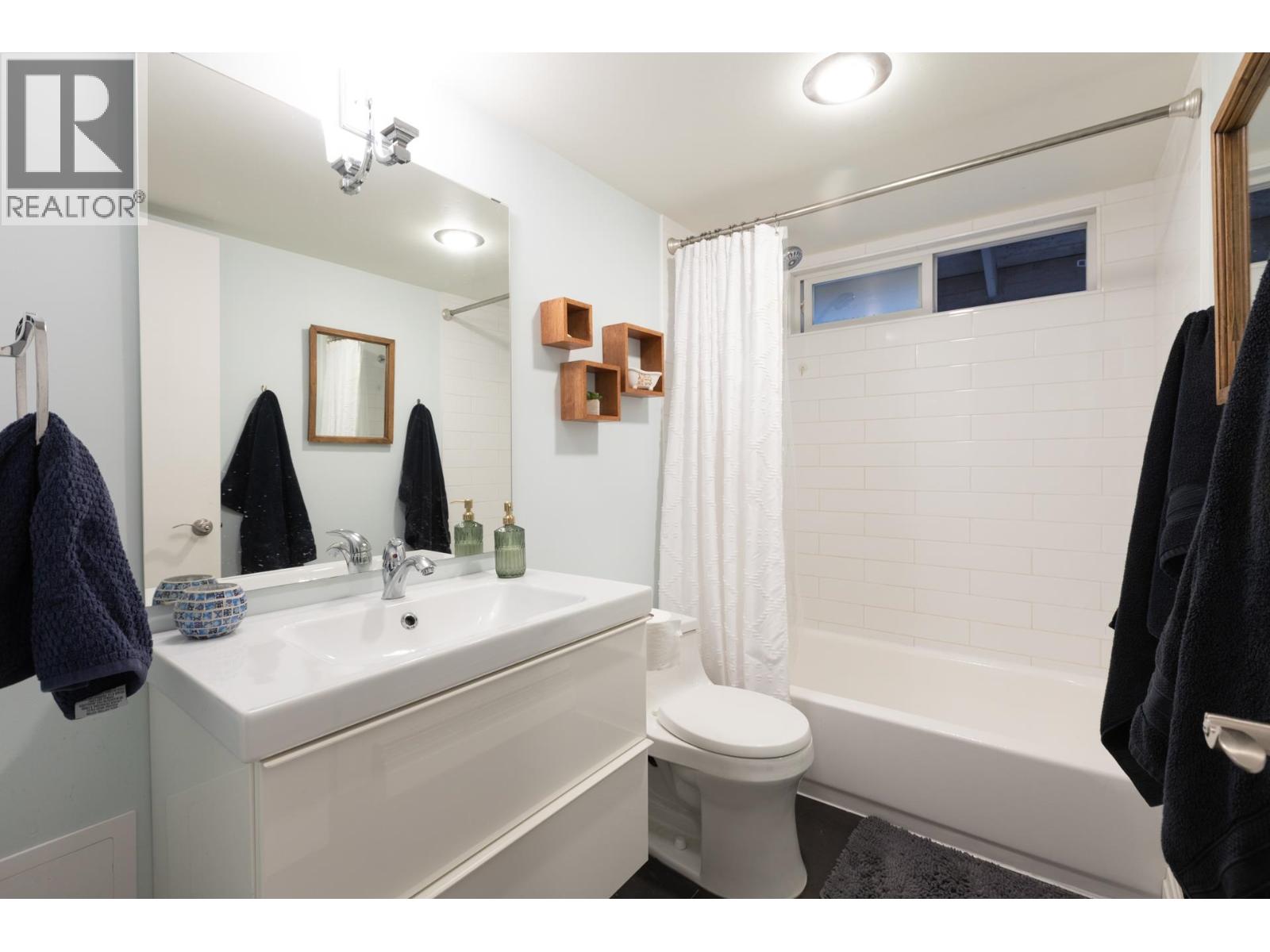 402 555 W 28th Street, North Vancouver, British Columbia  V7N 2J7 - Photo 23 - R3087042