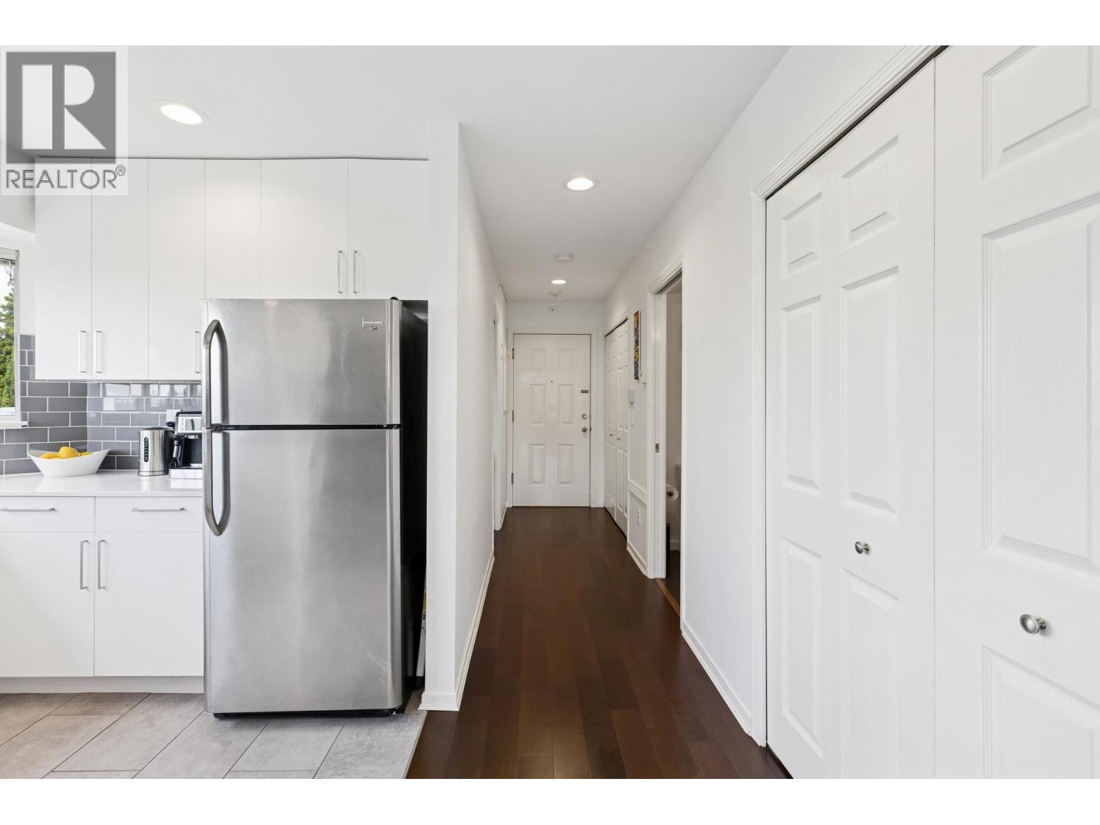 303 131 W 20th Street, North Vancouver, British Columbia  V7M 1Y2 - Photo 25 - R3087055