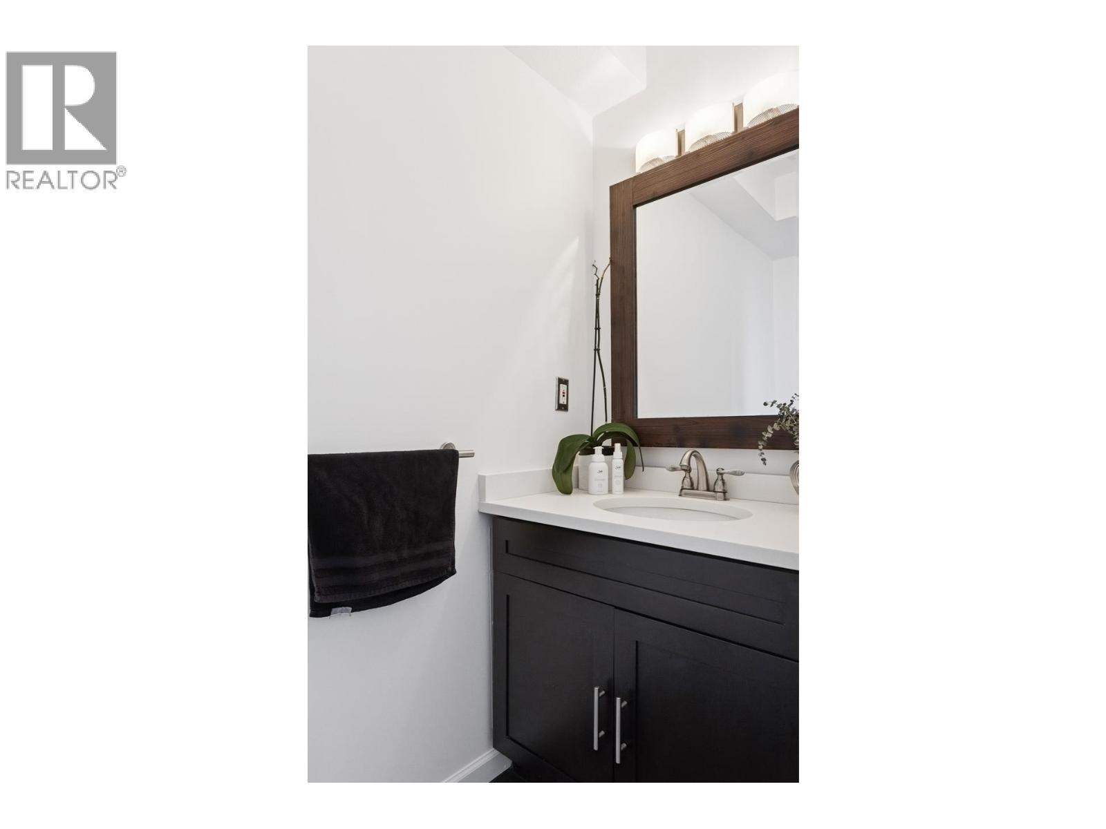 303 131 W 20th Street, North Vancouver, British Columbia  V7M 1Y2 - Photo 30 - R3087055