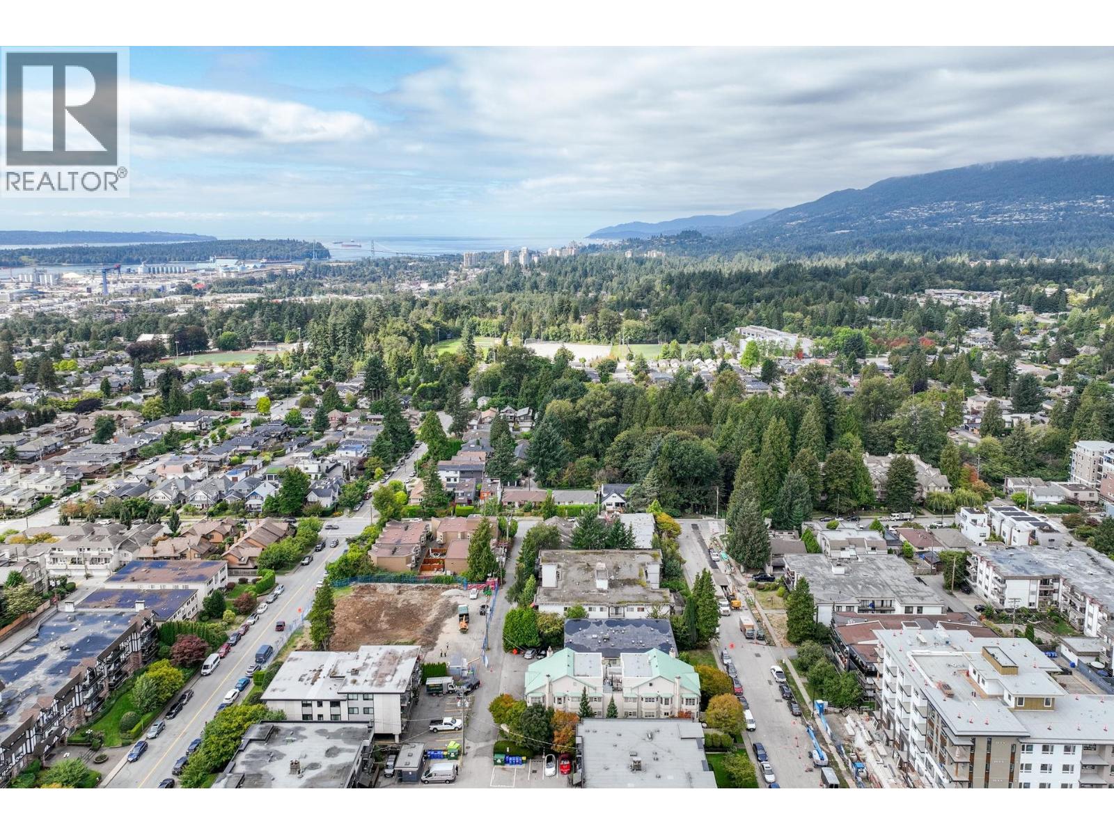 303 131 W 20th Street, North Vancouver, British Columbia  V7M 1Y2 - Photo 39 - R3087055