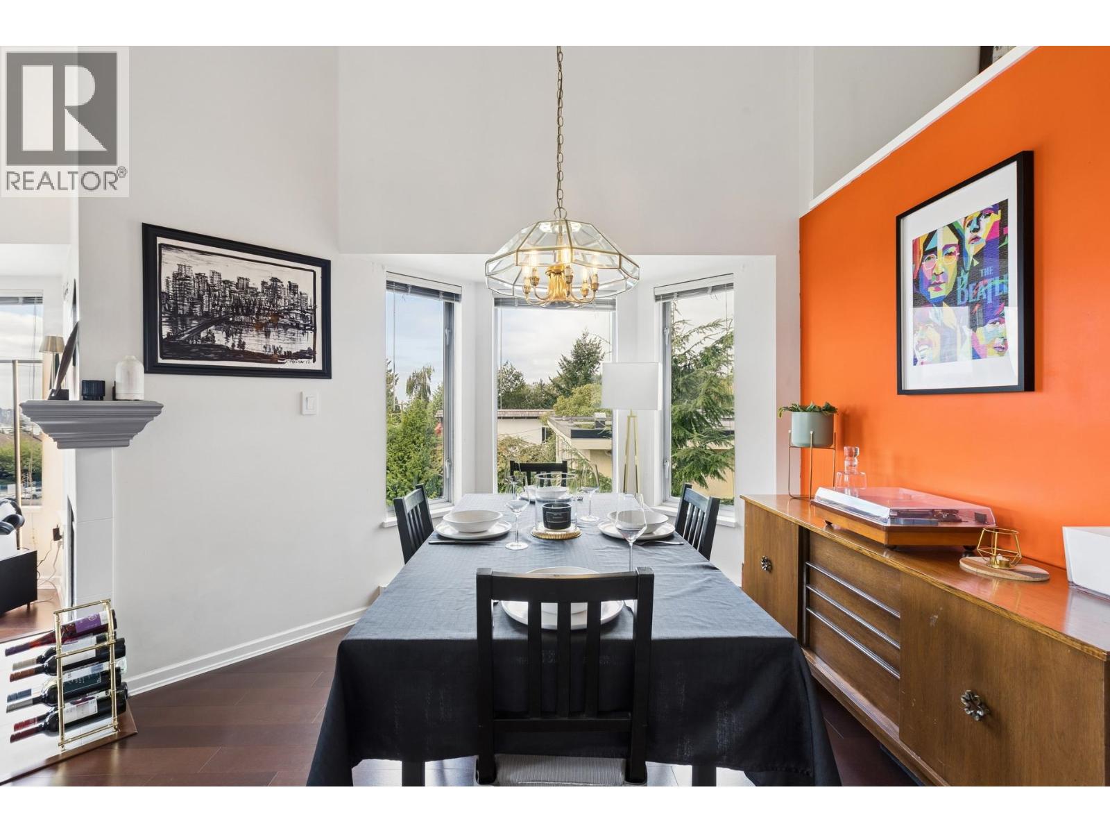 303 131 W 20th Street, North Vancouver, British Columbia  V7M 1Y2 - Photo 9 - R3087055