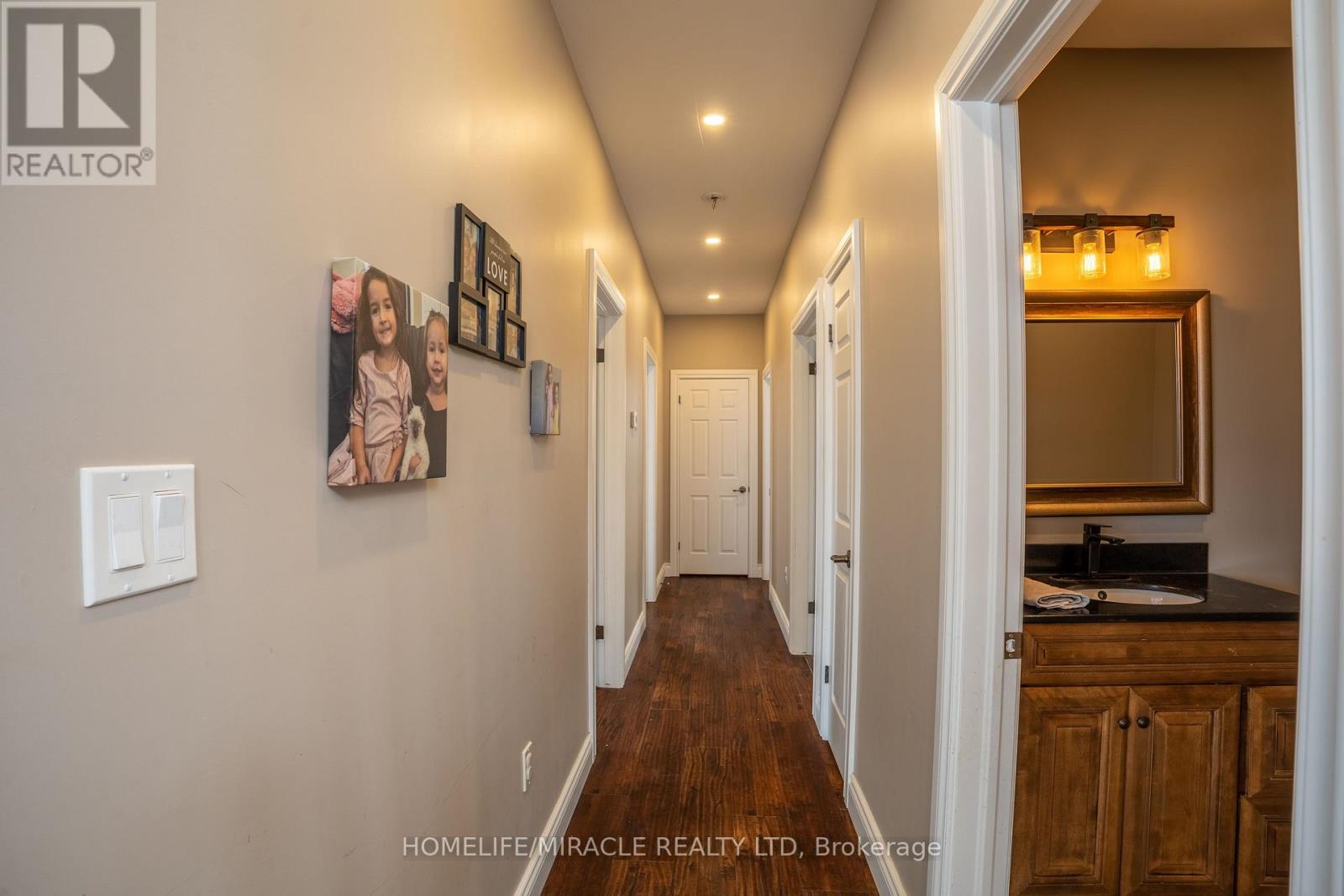 14123 Montrose Road, Niagara Falls, Ontario  L3B 5N7 - Photo 5 - X12760922