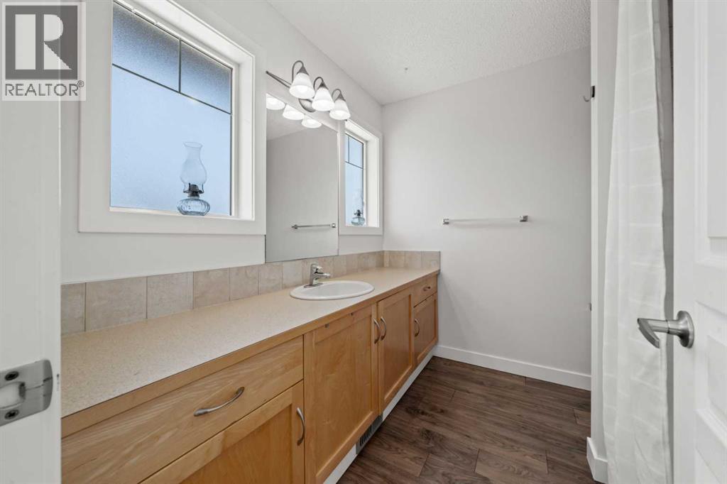 54 Cimarron Vista Gardens, Okotoks, Alberta  T1S 0G2 - Photo 23 - A2283936