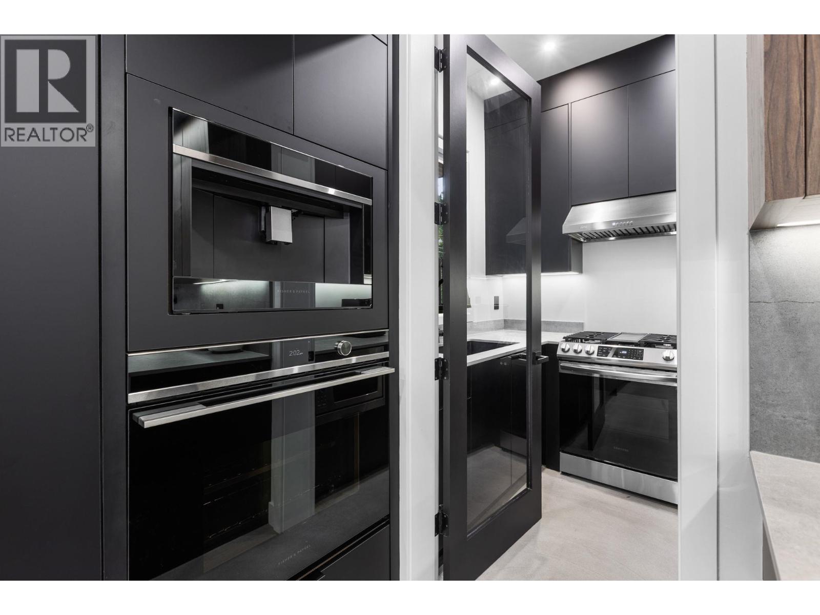 990 Seaforth Way, Port Moody, British Columbia  V3H 1P3 - Photo 10 - R3087060