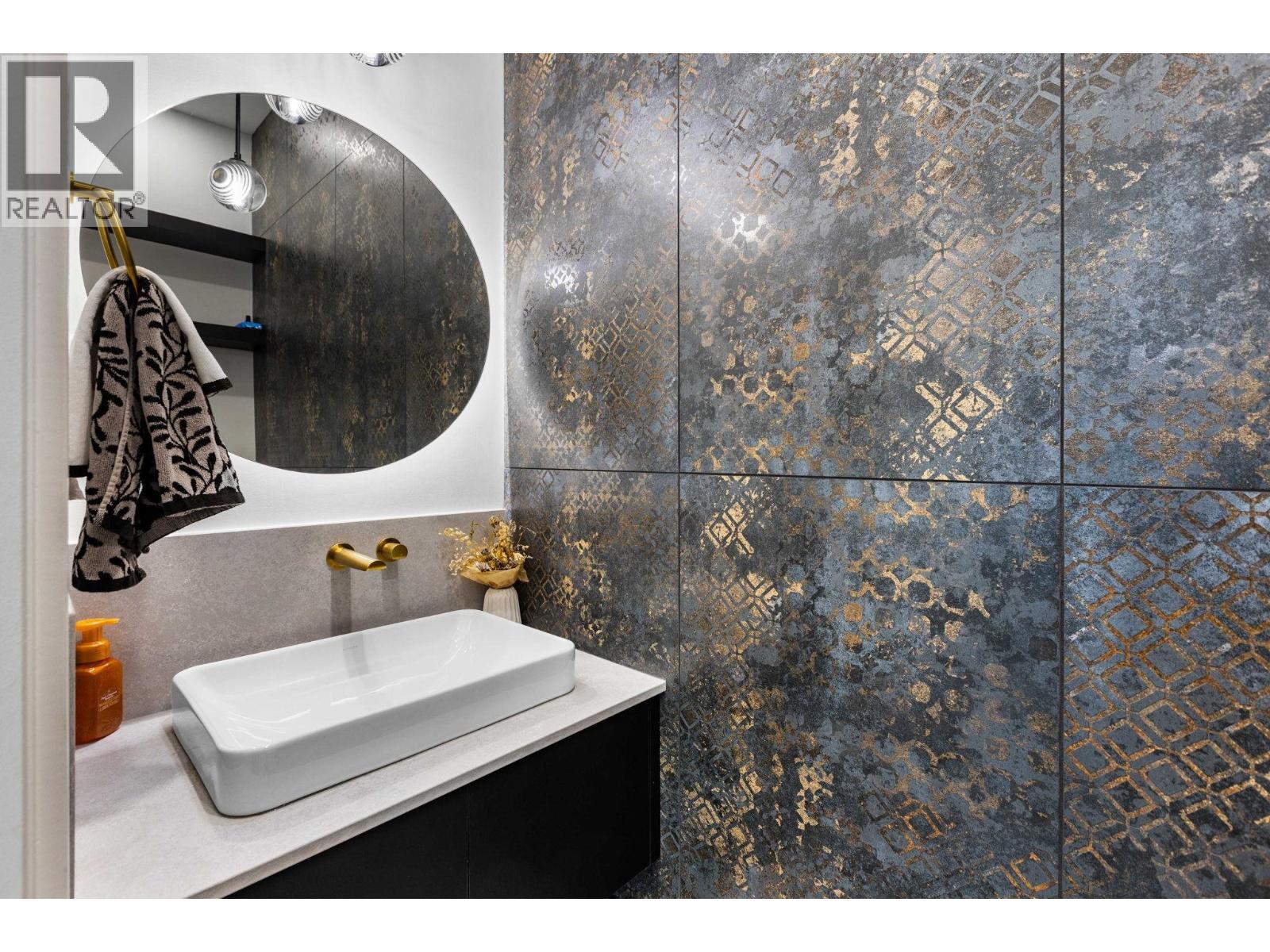 990 Seaforth Way, Port Moody, British Columbia  V3H 1P3 - Photo 16 - R3087060