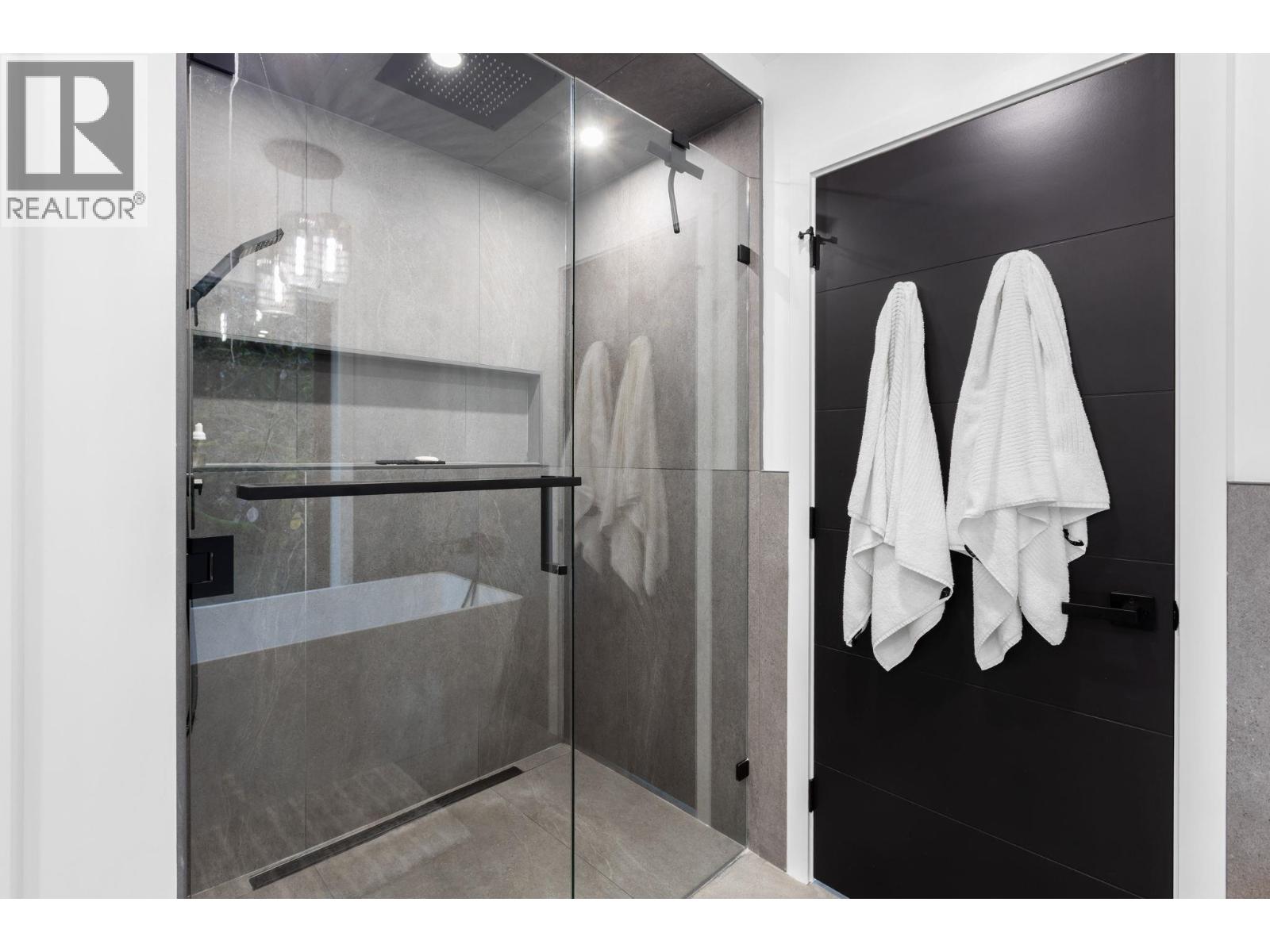 990 Seaforth Way, Port Moody, British Columbia  V3H 1P3 - Photo 23 - R3087060