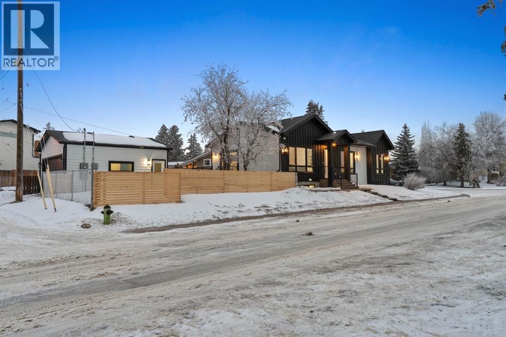 27 Glacier Drive Sw, Calgary, Alberta  T3E 5A2 - Photo 36 - A2276893