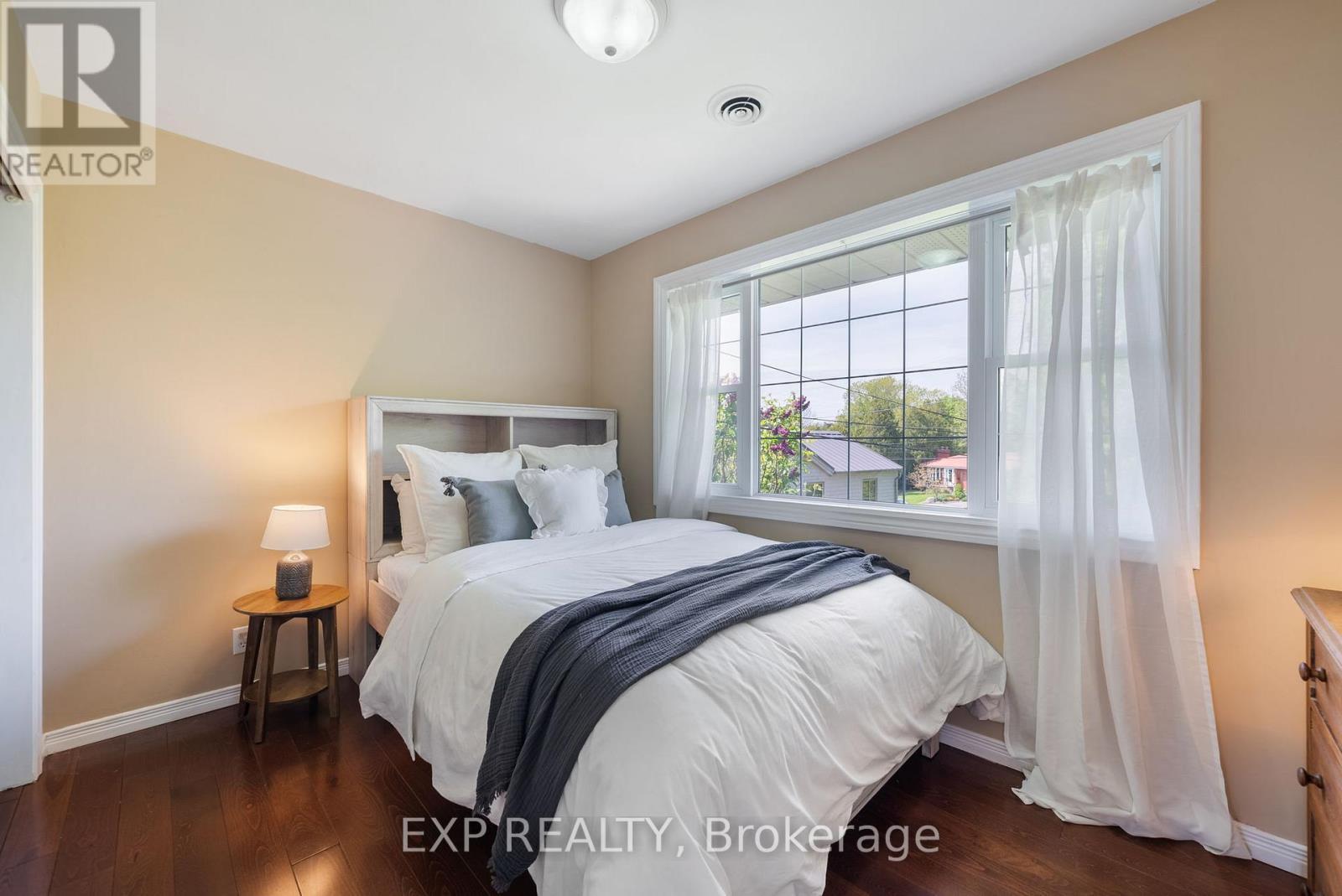 519 Lakeshore Road, Cobourg, Ontario  K9A 1S4 - Photo 21 - X12763064