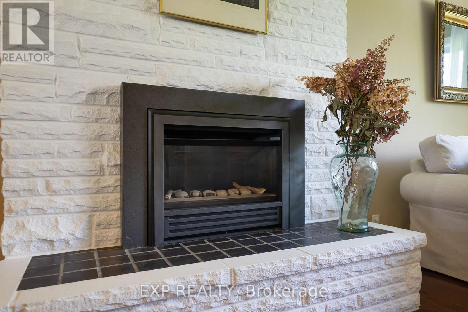 519 Lakeshore Road, Cobourg, Ontario  K9A 1S4 - Photo 8 - X12763064