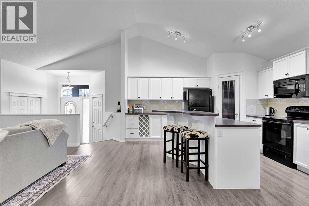 65 Sunset Heights, Cochrane, Alberta  T4C 0C7 - Photo 8 - A2283840