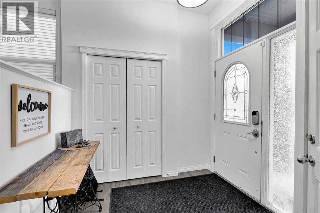 65 Sunset Heights, Cochrane, Alberta  T4C 0C7 - Photo 4 - A2283840