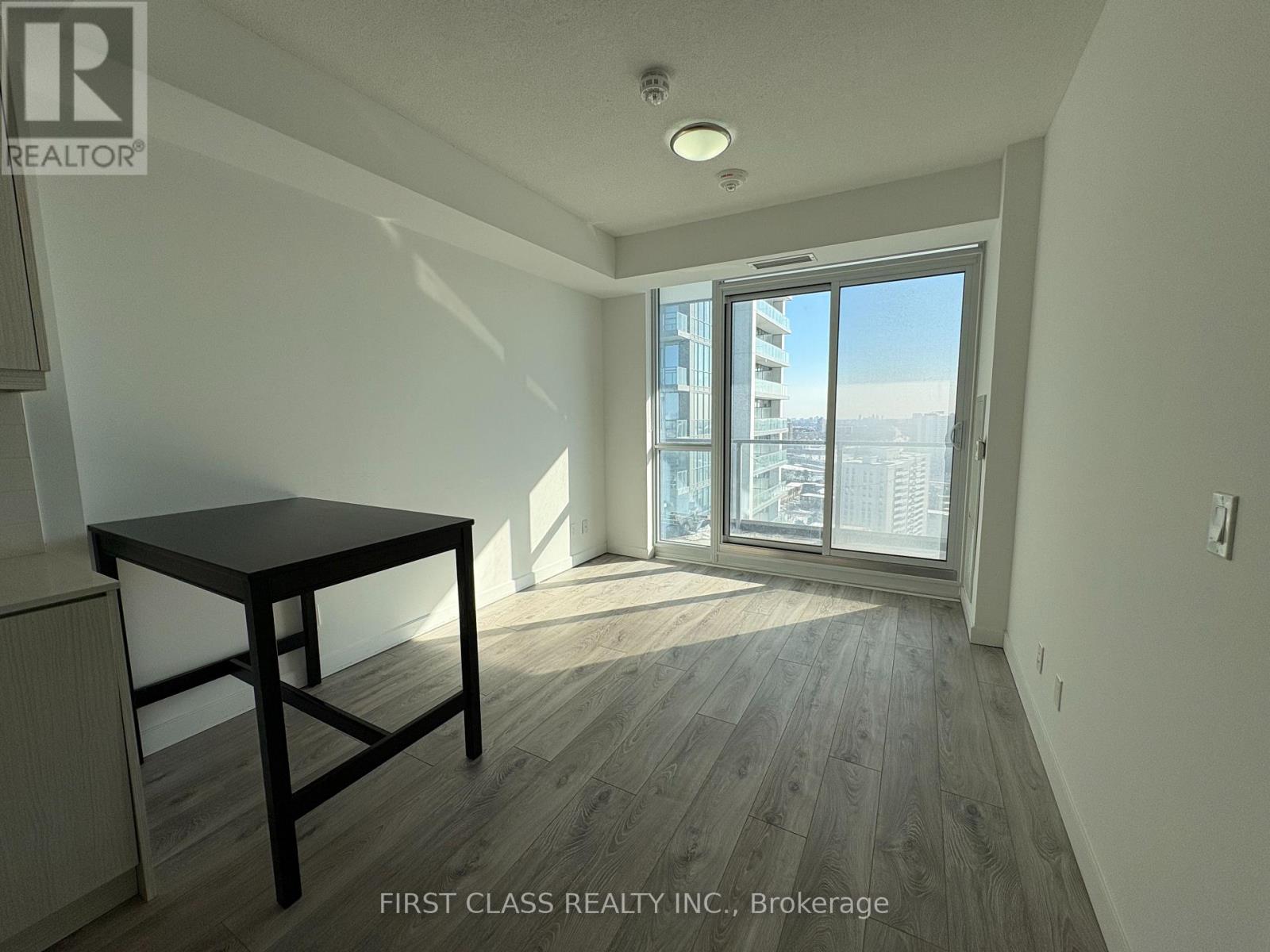 2005 - 38 FOREST MANOR ROAD, Toronto, Ontario