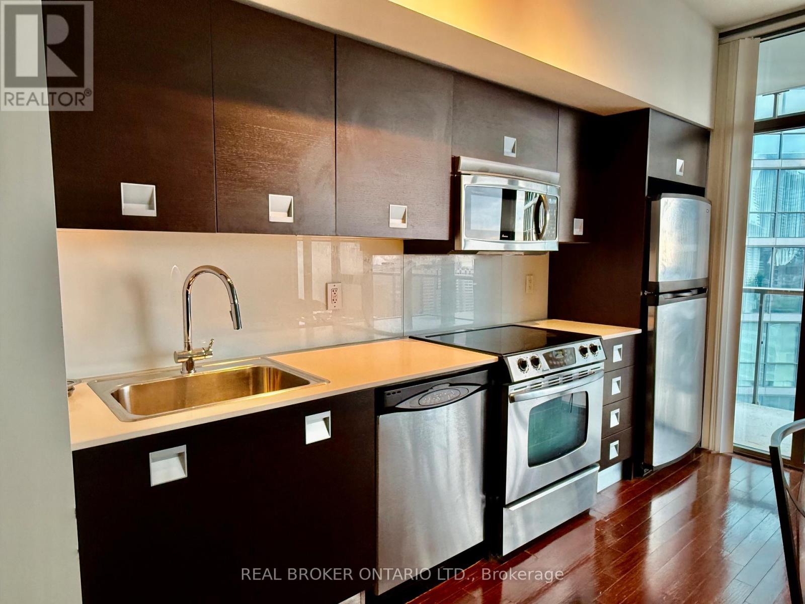 2810 - 33 Charles Street E, Toronto, Ontario  M4Y 1R9 - Photo 11 - C12763012